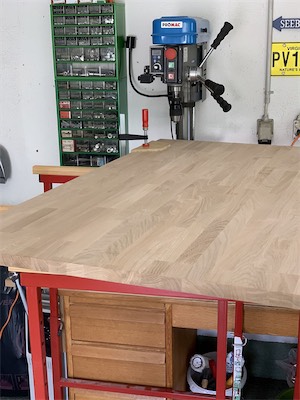 new_sewing_table_05.jpg