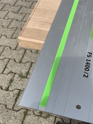 new_sewing_table_09.jpg