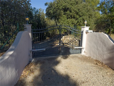 entrance_gate_gallery_2022_008.jpg