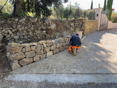 natural_stone_wall_gallery_2025_001.jpg