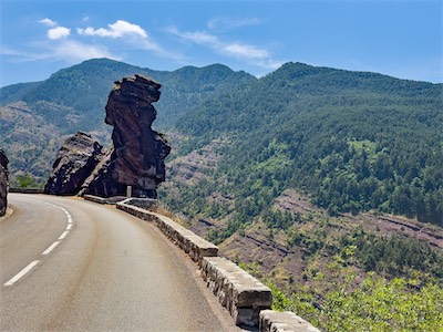 D2202, 06470 Guillaumes, La Tête de Femme et la cascade d'Amen, Gorges de Daluis