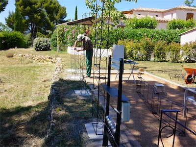 Construction of the Wrought-Iron Pavilion