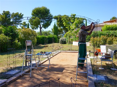 Construction of the Wrought-Iron Pavilion
